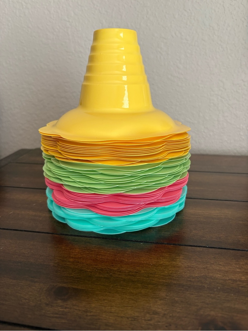 Plastic Snow Cone Cups - Picture 3 of 4